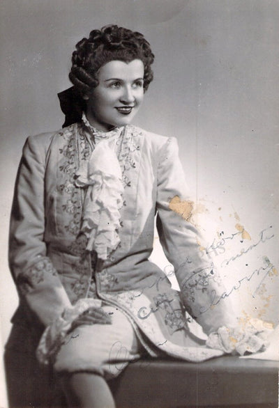 Chelavine, Olga - Signed Photo