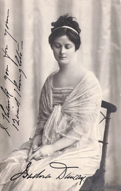 Duncan, Isadora - Signed Photograph