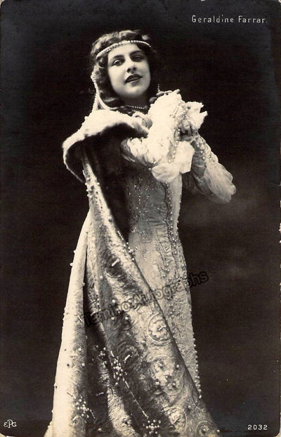 Farrar, Geraldine - Set of 18 Vintage Photographs