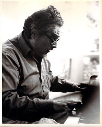 Leon Fleisher at the piano (2)