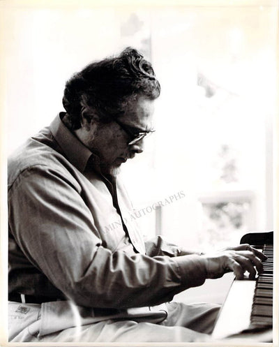 Leon Fleisher at the piano (1)