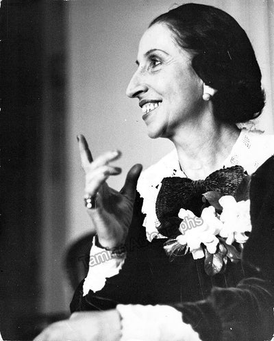 Galli-Curci, Amelita - Lot of 33 Unsigned Photos