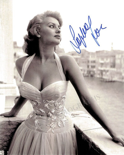 Loren, Sophia - Signed Photo
