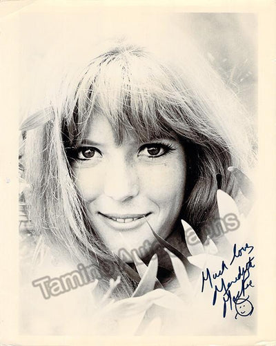 MacRae, Meridith - Signed Photo