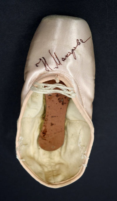 Makarova, Natalia - Signed Pointe Shoe