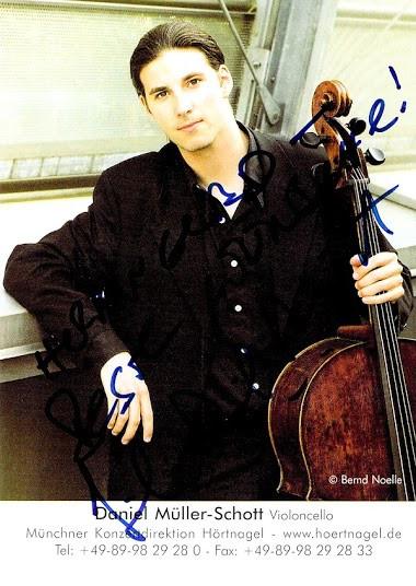 Müller-Schott, Daniel - Signed Promo Photo