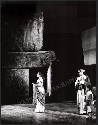 Maria Callas in Norma (4)