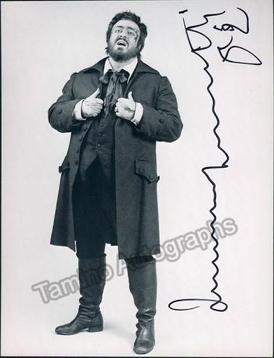 Pavarotti, Luciano - Signed photo in La Bohème + Met Debut Program!