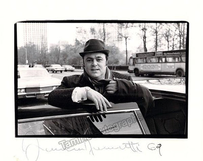 PAVAROTTI, Luciano (Various Autographs)