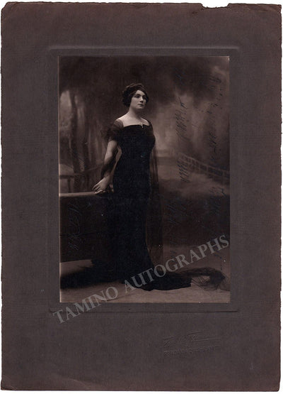 Perini, Flora - Large Photograph Signed 1919