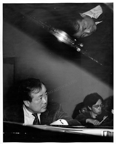 Han Tong-Il in Performance (2)