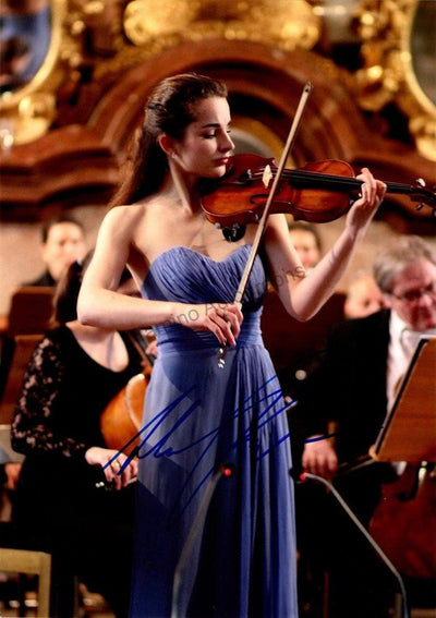 Pogostkina, Alina - Larger Size Photograph Signed