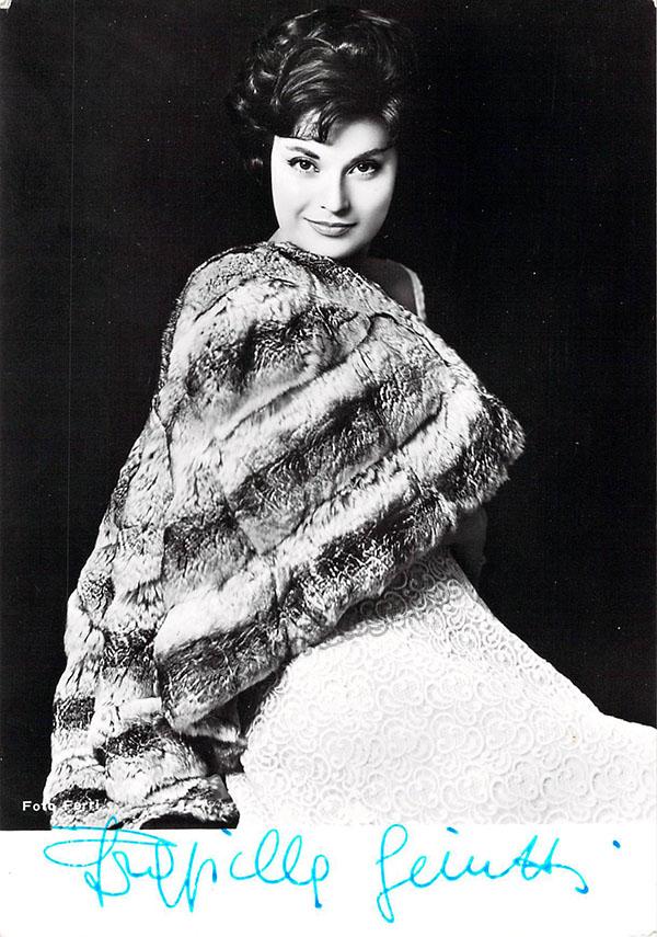 SCIUTTI, Graziella (Various Autographs) Tamino