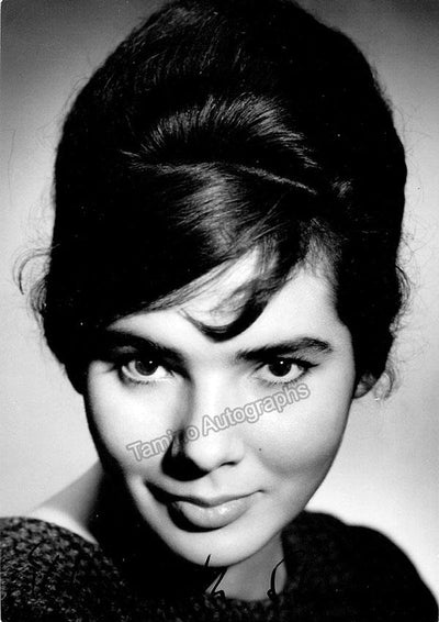 STEINER, Elisabeth (Various Autographs)