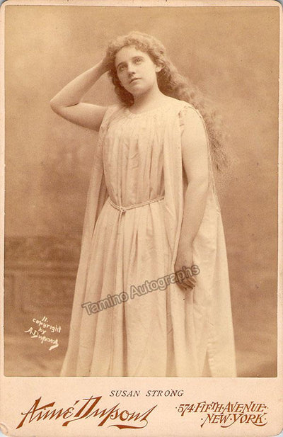 Strong, Susan - Cabinet Photo in Role